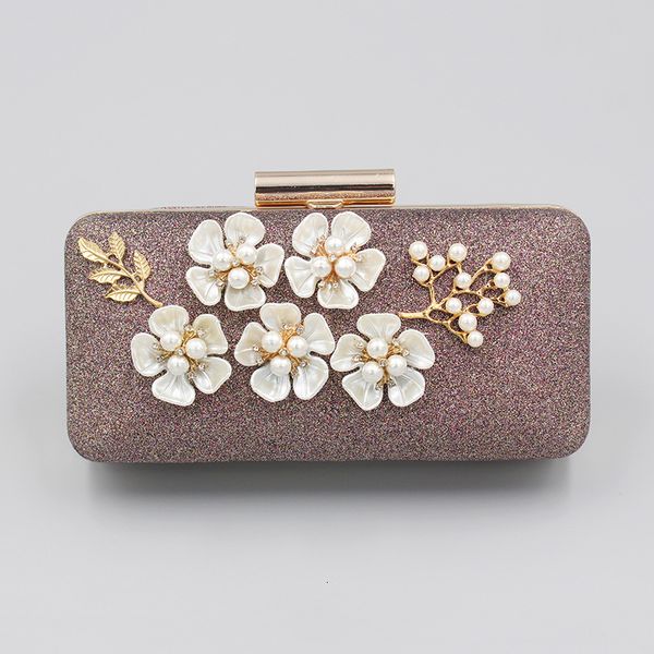 evening bag sweet lady dinner flower pearl leaf grade dress hand holding lady's banquet
evening bag sweet lady dinner flower pearl leaf grade dress hand holding lady's banquet