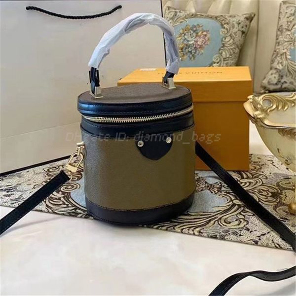 wallet shoulder crossbody bag totes floral cylindrical purse handbag barrel-shaped tote bucket wallets backpack 2021 women luxurys designers, Red;black
wallet shoulder crossbody bag totes floral cylindrical purse handbag barrel-shaped tote bucket wallets backpack 2021 women luxurys designers, Red;black