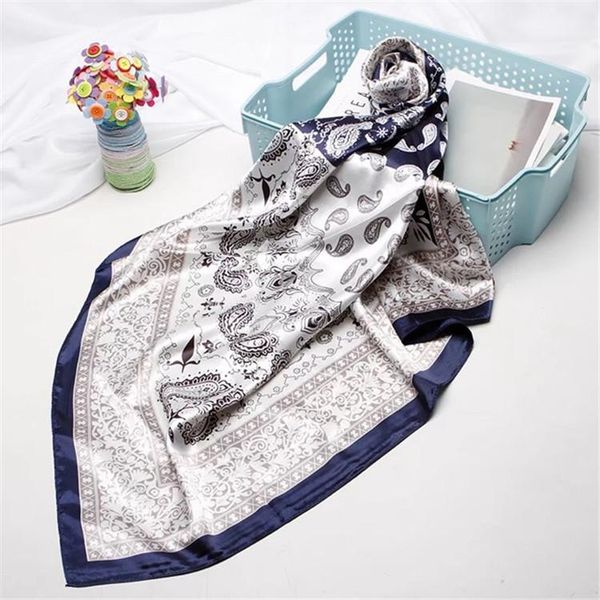 scarves 2021 autumn vintage printed women shawl scarf lady silk headband fashion girls neckwear, Blue;gray
scarves 2021 autumn vintage printed women shawl scarf lady silk headband fashion girls neckwear, Blue;gray