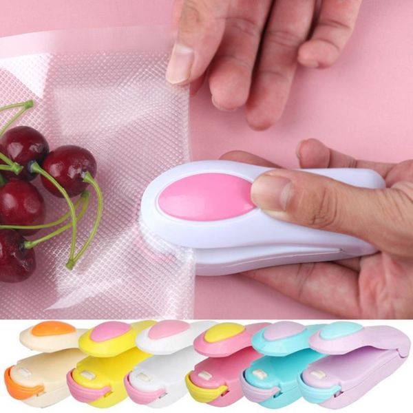 bag clips portable food clip heat sealing machine mini home snack packaging plastic sealed kitchen tools
bag clips portable food clip heat sealing machine mini home snack packaging plastic sealed kitchen tools