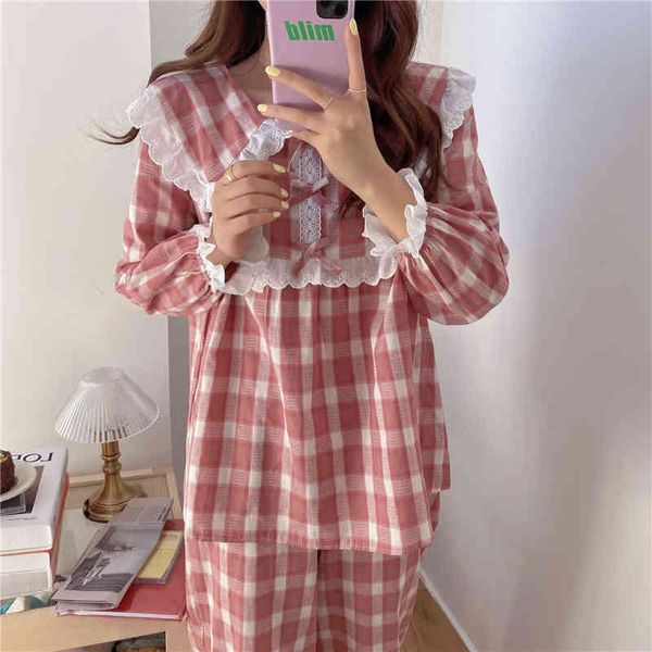 sleepwear autumn plaid homewear lace ruffles embroidery bow all match casual loose pajamas sets nightwear two pieace suits, Black;red
sleepwear autumn plaid homewear lace ruffles embroidery bow all match casual loose pajamas sets nightwear two pieace suits, Black;red