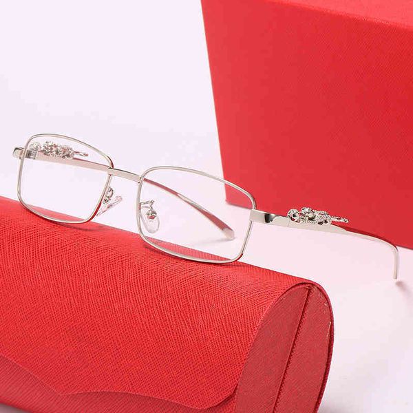 2022 factory wholesale model stereo head men's and women's small square full frame trend sunglasses, White;black
2022 factory wholesale model stereo head men's and women's small square full frame trend sunglasses, White;black