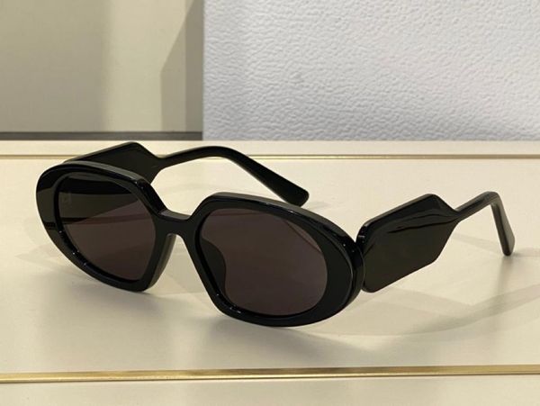 sunglasses for women summer style boby r2u anti-ultraviolet retro plate full frame fashion eyeglasses random box, White;black
sunglasses for women summer style boby r2u anti-ultraviolet retro plate full frame fashion eyeglasses random box, White;black