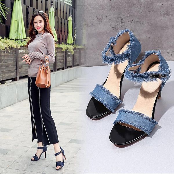 dress shoes 2021 ankle strap heels women sandals summer open toe thin high party big size 43, Black
dress shoes 2021 ankle strap heels women sandals summer open toe thin high party big size 43, Black