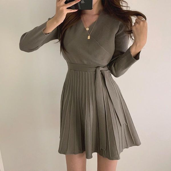 casual dresses 2021 autumn fashion knitted slim mini dress women clothing full sleeve office ladies bottom sweater strappy female vestido, Black;gray
casual dresses 2021 autumn fashion knitted slim mini dress women clothing full sleeve office ladies bottom sweater strappy female vestido, Black;gray