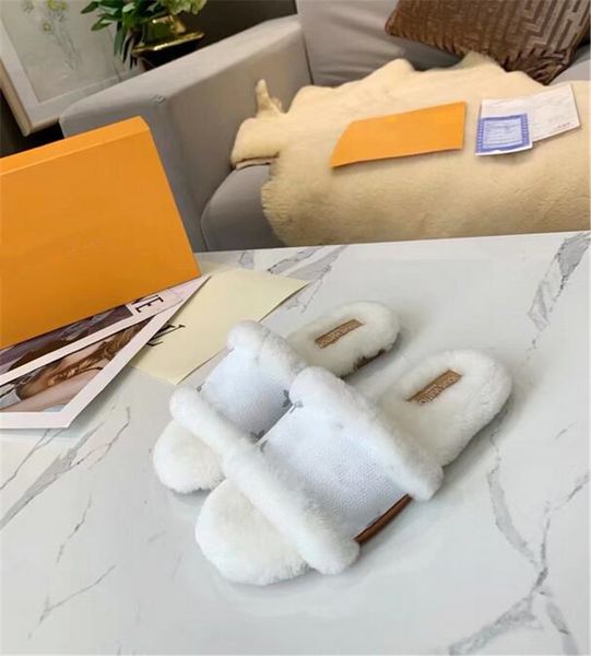 classic women's casual slippers maomao sandals fashion wool sandal women warm slipper famous ladies winter designer real fur shoes v906, Black
classic women's casual slippers maomao sandals fashion wool sandal women warm slipper famous ladies winter designer real fur shoes v906, Black