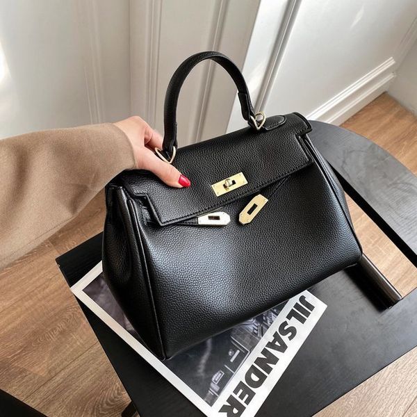 nico herme s platinum handbag bk25cm european style large capacity elegant women's xury soft pu leather shoudler bag, Black;red
nico herme s platinum handbag bk25cm european style large capacity elegant women's xury soft pu leather shoudler bag, Black;red