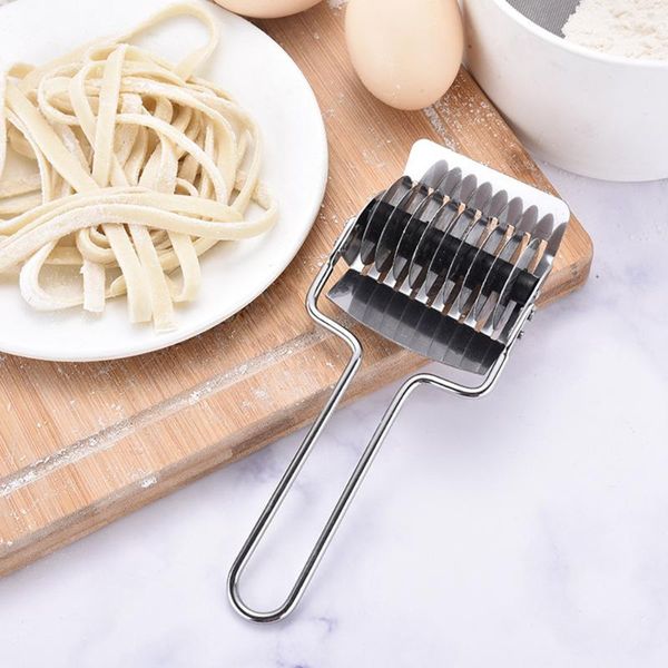 durable kitchen stainless pasta noodle maker dough cutter tool machine roller docker cut garlic 16.5*7cm baking & pastry tools
durable kitchen stainless pasta noodle maker dough cutter tool machine roller docker cut garlic 16.5*7cm baking & pastry tools