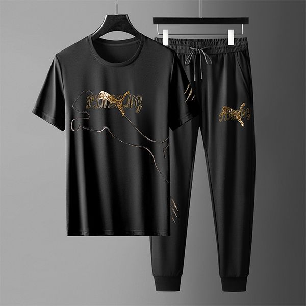 fashion men's tracksuits leisure sports suit 2021 summer ice silk embroidered bead leopard trend short sleeve t-shirt pants two piece s, Gray
fashion men's tracksuits leisure sports suit 2021 summer ice silk embroidered bead leopard trend short sleeve t-shirt pants two piece s, Gray