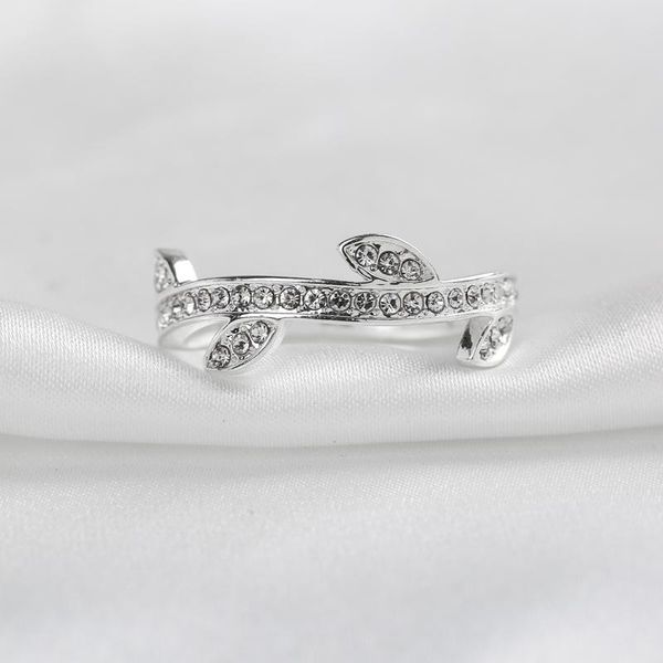wedding rings -selling jewelry simple leaves set zircon women ring european and american wind copper, Slivery;golden
wedding rings -selling jewelry simple leaves set zircon women ring european and american wind copper, Slivery;golden