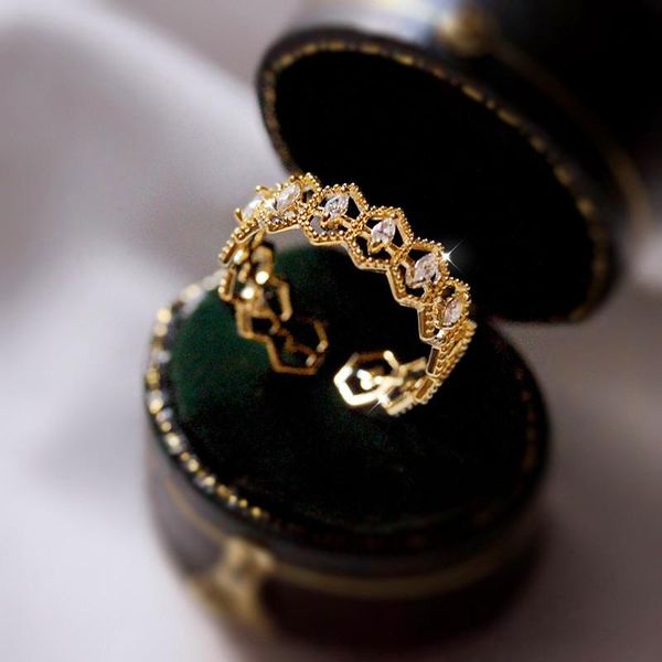 wedding rings vintage female leaf crystal open ring charm gold color hollow for women cute white zircon stone engagement, Slivery;golden
wedding rings vintage female leaf crystal open ring charm gold color hollow for women cute white zircon stone engagement, Slivery;golden