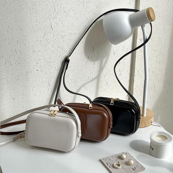 2021 spring/autumn women's bag mini messenger fashion trend shoulder stereotyped texture small square bags
2021 spring/autumn women's bag mini messenger fashion trend shoulder stereotyped texture small square bags