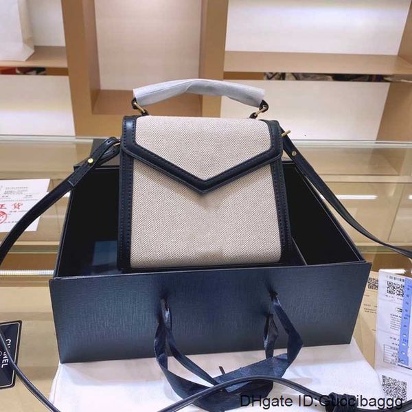women shoulder bag purse crossbody handbag classic envelope small square bag lady double handbag large capacity wallet
women shoulder bag purse crossbody handbag classic envelope small square bag lady double handbag large capacity wallet