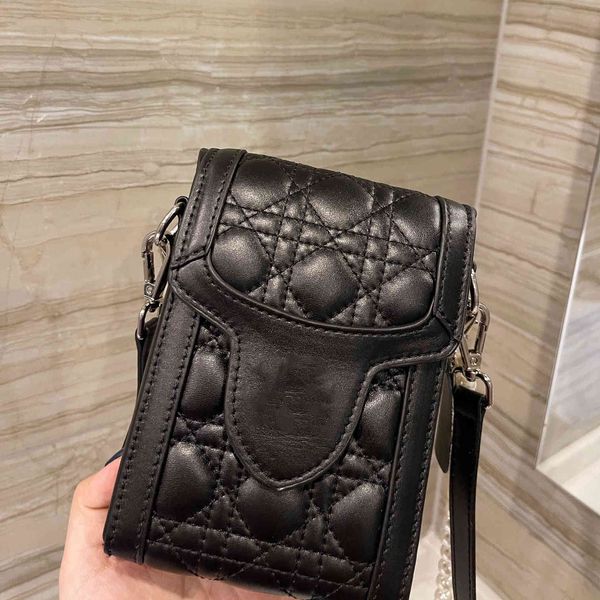 outlet cowhide pearl chain mobile phone bag pure color fashion street shooting star same style messenger leisure luxuryss designerss yw
outlet cowhide pearl chain mobile phone bag pure color fashion street shooting star same style messenger leisure luxuryss designerss yw