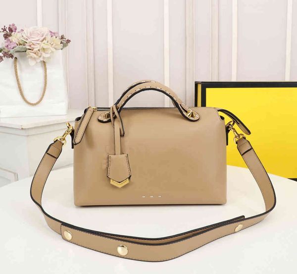 luxurys designers s genuine leather hands shoulder pretty multifunction large capacity tote bag crossbody wholesale f1133
luxurys designers s genuine leather hands shoulder pretty multifunction large capacity tote bag crossbody wholesale f1133