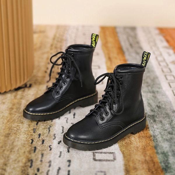 2021 leather short british autumn and winter thick middle tube soft bottom 1460 martin boot's casual sho, Black
2021 leather short british autumn and winter thick middle tube soft bottom 1460 martin boot's casual sho, Black