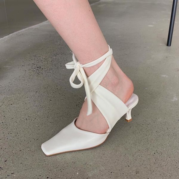 dress shoes women sandals square toe cross bandage lace up fashion summer brown/white/black elegant pumps woman size 39
dress shoes women sandals square toe cross bandage lace up fashion summer brown/white/black elegant pumps woman size 39