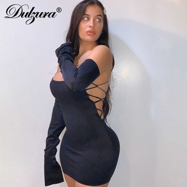 lace up women halter mini dress long sleeve cross bandage backless bodycon streetwear 2021 autumn winter party club, Black;white
lace up women halter mini dress long sleeve cross bandage backless bodycon streetwear 2021 autumn winter party club, Black;white