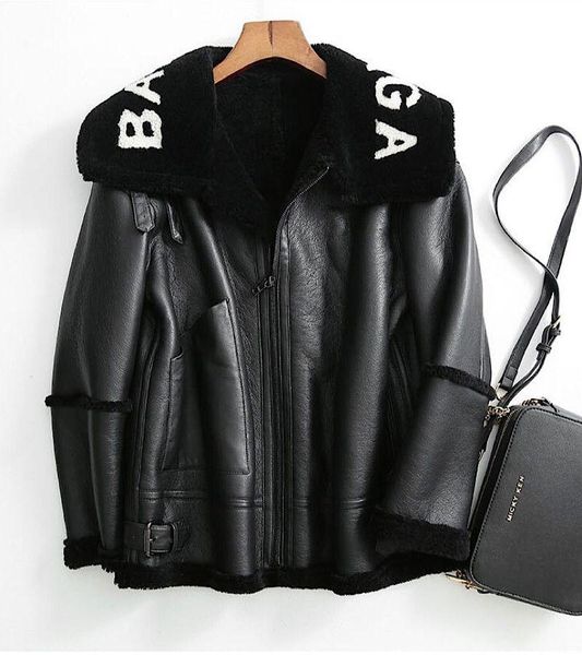 women's jackets womens black shearling coat luxury fashion wool short leather jacket bomber fur, Black;brown
women's jackets womens black shearling coat luxury fashion wool short leather jacket bomber fur, Black;brown