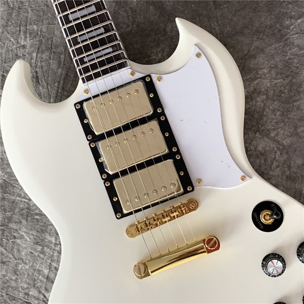 delivery, rosewood fingerboard electric guitar, wine red electric guitar , electric guitar
delivery, rosewood fingerboard electric guitar, wine red electric guitar , electric guitar