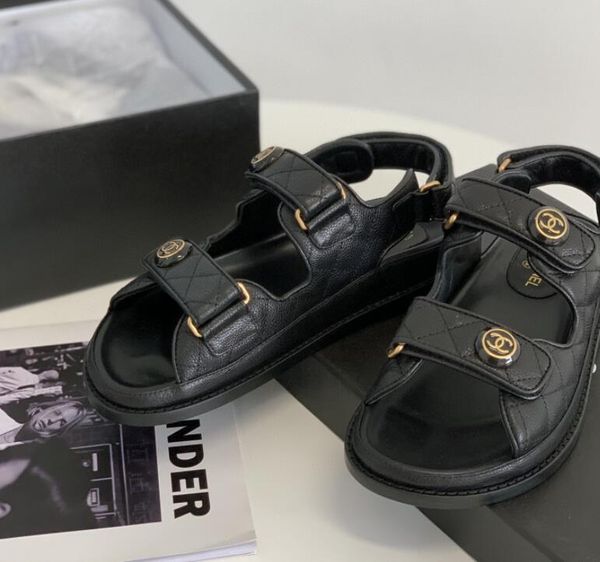2021 01 new luxury designer women's flat sandals crystal calf leather quilted platform casual shoes without box, Black
2021 01 new luxury designer women's flat sandals crystal calf leather quilted platform casual shoes without box, Black