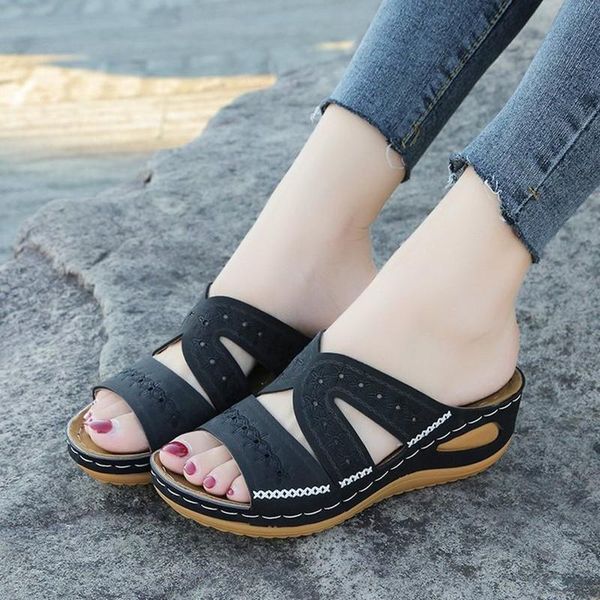 sandals women slope with thick bottom summer casual pu shoes european and american large size open toe women's slippers, Black
sandals women slope with thick bottom summer casual pu shoes european and american large size open toe women's slippers, Black