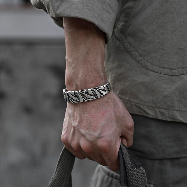 vintage chain link men hand-woven bracelet punk rock personality open wide bangle fashion jewelry accessories gift wholesale, Black
vintage chain link men hand-woven bracelet punk rock personality open wide bangle fashion jewelry accessories gift wholesale, Black