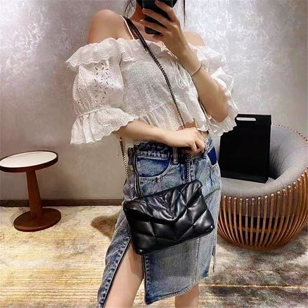 women fashion chains messenger bag luxury designers bags genuine leather diamond lattice shoulder handbags for female good quality all match
women fashion chains messenger bag luxury designers bags genuine leather diamond lattice shoulder handbags for female good quality all match