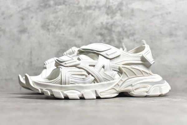 2021 high end version track sandals platform fashion men women mens sneakers slippers pink white black blue slides beach casual shoes thick
2021 high end version track sandals platform fashion men women mens sneakers slippers pink white black blue slides beach casual shoes thick