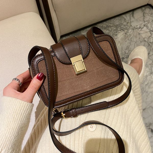 small crowd frosted messenger 2022 new women's high sense autumn and winter fashion one shoulder armpit bag
small crowd frosted messenger 2022 new women's high sense autumn and winter fashion one shoulder armpit bag