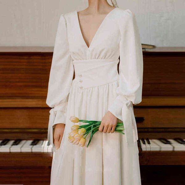 luxury street style dresses french light wedding 2021 bride's simple satin travel with thin temperament and small tail of out door, Black;pink
luxury street style dresses french light wedding 2021 bride's simple satin travel with thin temperament and small tail of out door, Black;pink