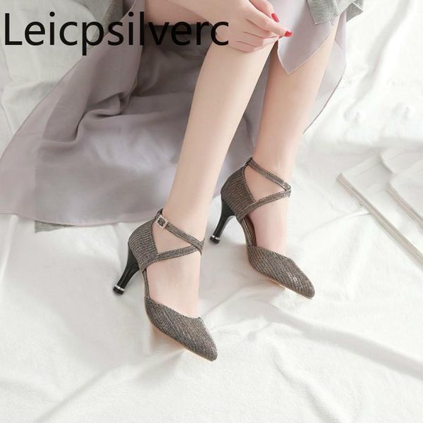 dress shoes pumps spring and autumn the fashion pointed shallow mouth buckle crystal fine heel high women's plus size 31-43, Black
dress shoes pumps spring and autumn the fashion pointed shallow mouth buckle crystal fine heel high women's plus size 31-43, Black