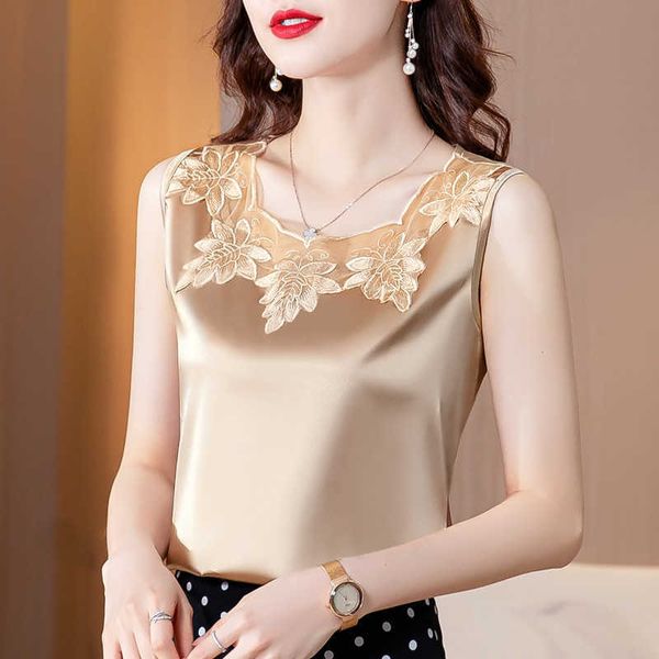fashion summer tank women sleeveless round neck loose t shirt ladies vest floral embroidery satin blouse plus size -5xl 210601, White
fashion summer tank women sleeveless round neck loose t shirt ladies vest floral embroidery satin blouse plus size -5xl 210601, White