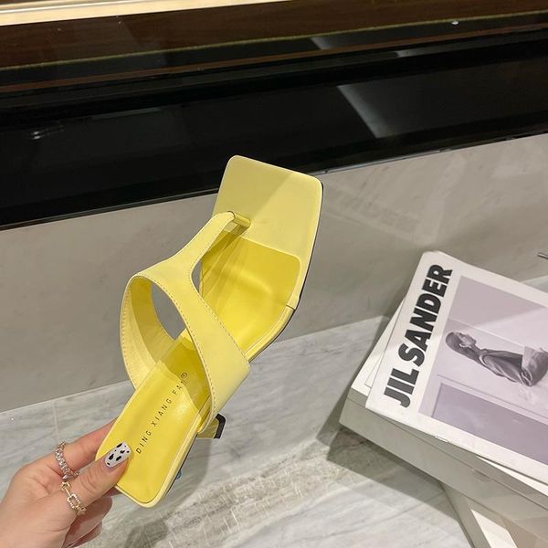shoes woman 2021 slippers soft square toe rubber flip flops pantofle shale female beach low heeled mules comfort hawaiian sa, Black
shoes woman 2021 slippers soft square toe rubber flip flops pantofle shale female beach low heeled mules comfort hawaiian sa, Black