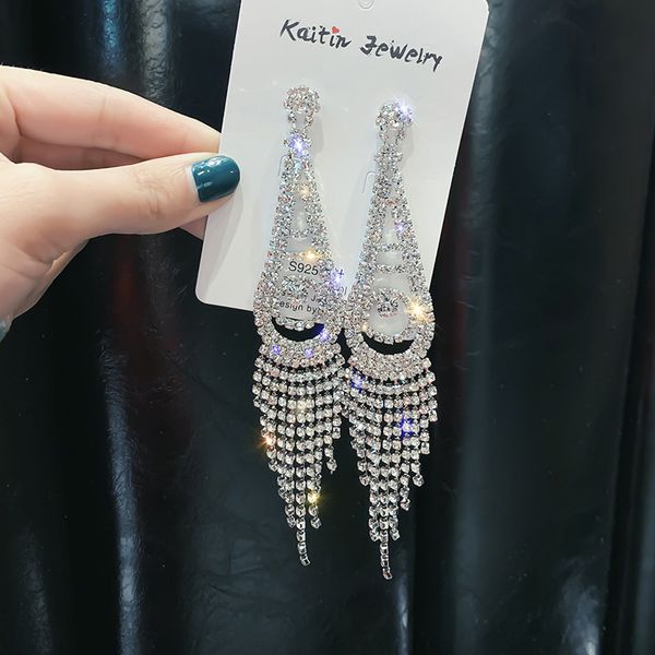 925 silver needle diamond earrings women's atmosphere exaggerated tassel full diamond earrings fashion temperament versatile earrings w
925 silver needle diamond earrings women's atmosphere exaggerated tassel full diamond earrings fashion temperament versatile earrings w