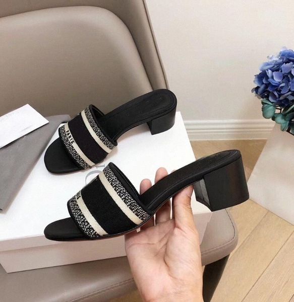 high heel summer luxurious brands dway sandals slide d-stripes slipper flats embroidered flip flops black white brown lady beach sandalias m
high heel summer luxurious brands dway sandals slide d-stripes slipper flats embroidered flip flops black white brown lady beach sandalias m