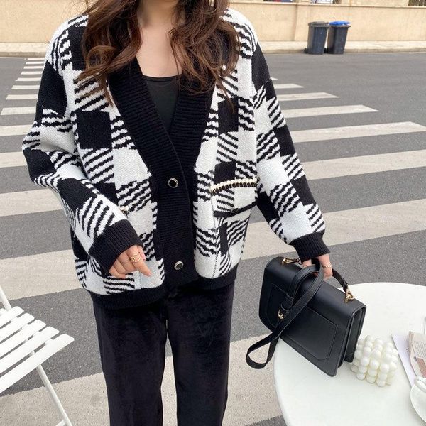 women's knits & tees black / white plaid korean cardigan sweater women autumn 2021 fashion retro v-neck knitted jacket
women's knits & tees black / white plaid korean cardigan sweater women autumn 2021 fashion retro v-neck knitted jacket