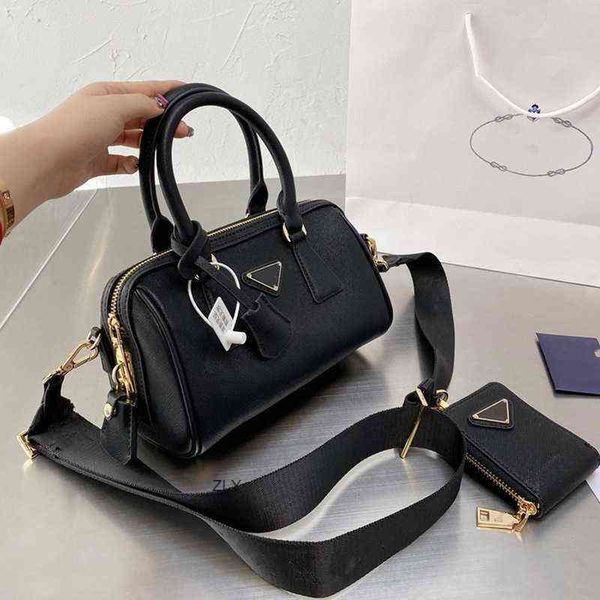 p three in one boston pillow bag women's 2021 new net red same leather versatile portable one shoulder messenger bag zly bags
p three in one boston pillow bag women's 2021 new net red same leather versatile portable one shoulder messenger bag zly bags