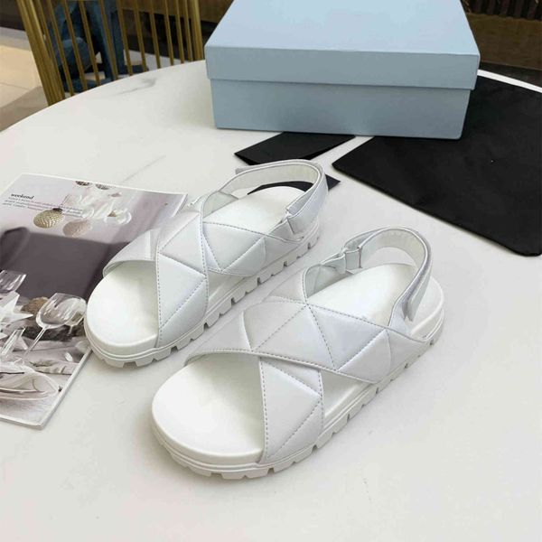 sandals slippers 2021 new triangle cross sandals round head casual thick soled solid roman sandals zly, Black
sandals slippers 2021 new triangle cross sandals round head casual thick soled solid roman sandals zly, Black