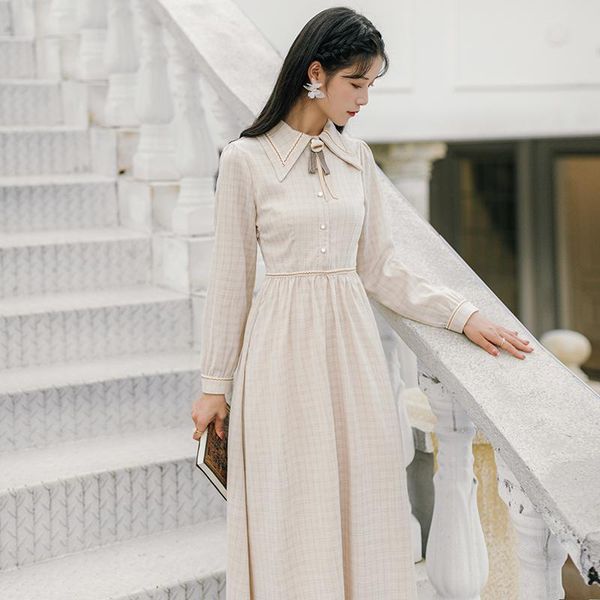 casual dresses 2021 autumn women clothing literary retro plaid lapel girl small fresh fashion simple french robe femme dress, Black;gray
casual dresses 2021 autumn women clothing literary retro plaid lapel girl small fresh fashion simple french robe femme dress, Black;gray