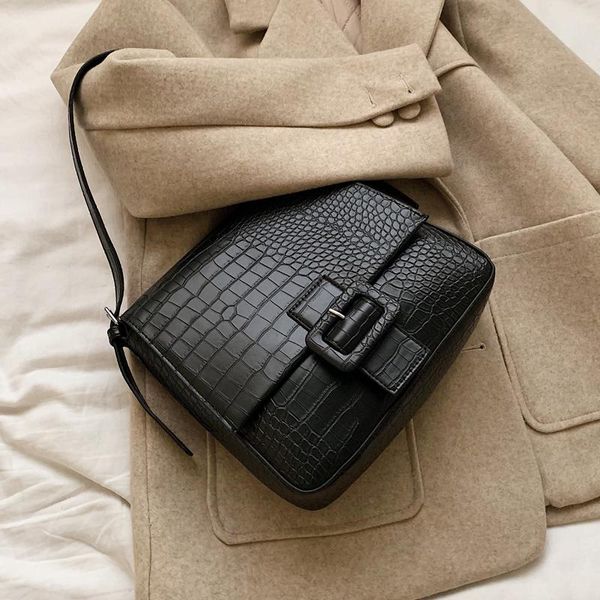 evening bags vintage stone pattern square crossbody bag 2021 quality pu leather women's designer handbag travel shoulder messenger
evening bags vintage stone pattern square crossbody bag 2021 quality pu leather women's designer handbag travel shoulder messenger