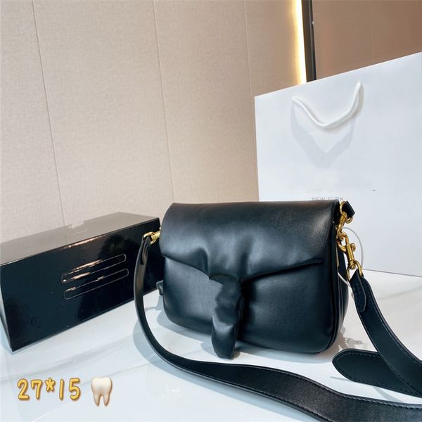 2021 luxury designer brand pillow bag classic messenger shoulder handbag good quality fashion retro with box
2021 luxury designer brand pillow bag classic messenger shoulder handbag good quality fashion retro with box
