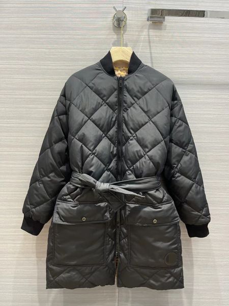 milan runway down & parkas 2021 winter stand collar long sleeve panelled women's coats designer brand same style outerwear 1109-32, Black
milan runway down & parkas 2021 winter stand collar long sleeve panelled women's coats designer brand same style outerwear 1109-32, Black