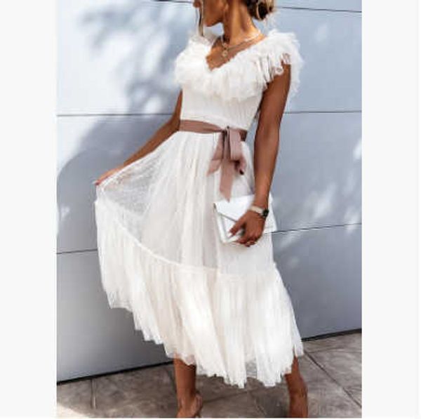 2021 solid v-neck stitched yarn mesh pleated belt short sleeve dress, White
2021 solid v-neck stitched yarn mesh pleated belt short sleeve dress, White