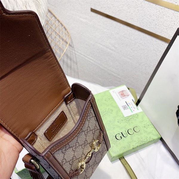 summer new 1955 series horse title buckle small bag mini diagonal straddle single shoulder bag mobile phone men's and women's wall
summer new 1955 series horse title buckle small bag mini diagonal straddle single shoulder bag mobile phone men's and women's wall