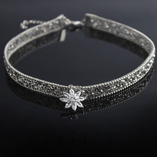 chokers fashion cz crystal flower pendant necklace glitter adjustable metal chain women chic punk choker clavicle neck jewelry, Golden;silver
chokers fashion cz crystal flower pendant necklace glitter adjustable metal chain women chic punk choker clavicle neck jewelry, Golden;silver