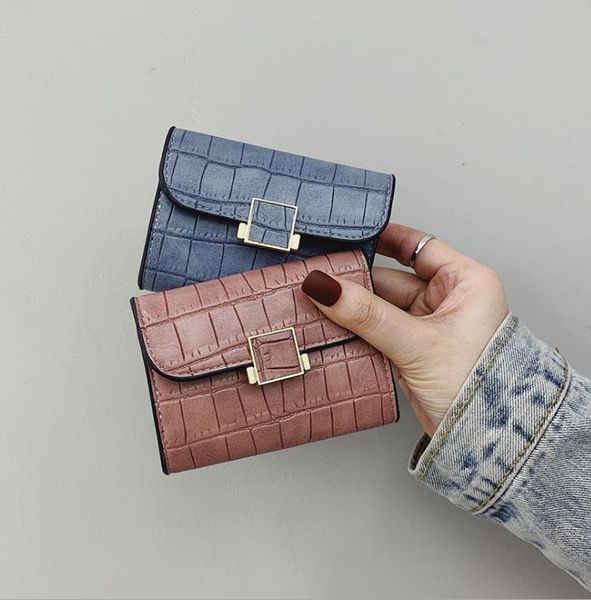 new pu leather women's european and american retro short wallet card holder business, Red;black
new pu leather women's european and american retro short wallet card holder business, Red;black