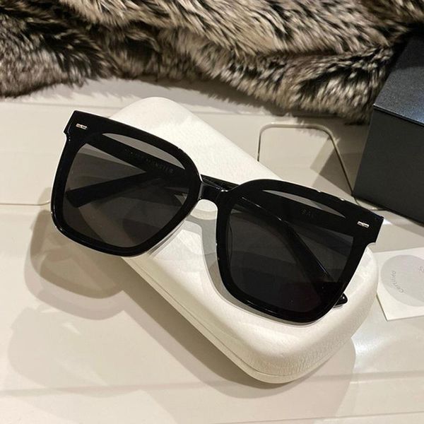 sunglasses rivet square frame women men gray lens uv400 eye protection girl ladies fashion outdoor eyewear, White;black
sunglasses rivet square frame women men gray lens uv400 eye protection girl ladies fashion outdoor eyewear, White;black