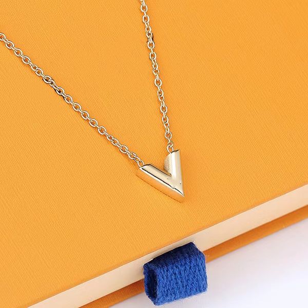 designer necklace pendant fashion jewelry choker charm new titanium steel gold love v lady ring bracelet women wedding gift pendants necklac, Silver
designer necklace pendant fashion jewelry choker charm new titanium steel gold love v lady ring bracelet women wedding gift pendants necklac, Silver