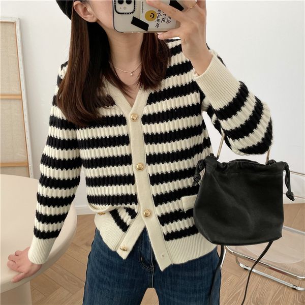 ebaihui crop sweater striped cardigan short knitted cardigans for women v neck chic y2k casual loose autumn korean top, White;black
ebaihui crop sweater striped cardigan short knitted cardigans for women v neck chic y2k casual loose autumn korean top, White;black